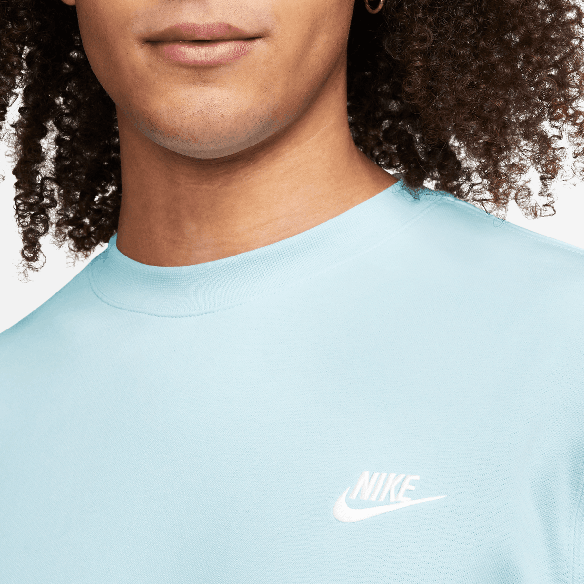 Nike Sportswear Club Crew French Terry Sweatshirts Heren glacier blue white maat: M beschikbare maaten:S M L XL XXL