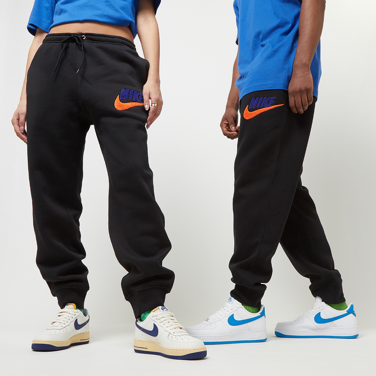 Nike Club Fleece Brushed-back Joggers Trainingsbroeken Heren black royal blue safety orange maat: XL beschikbare maaten:S M L XL