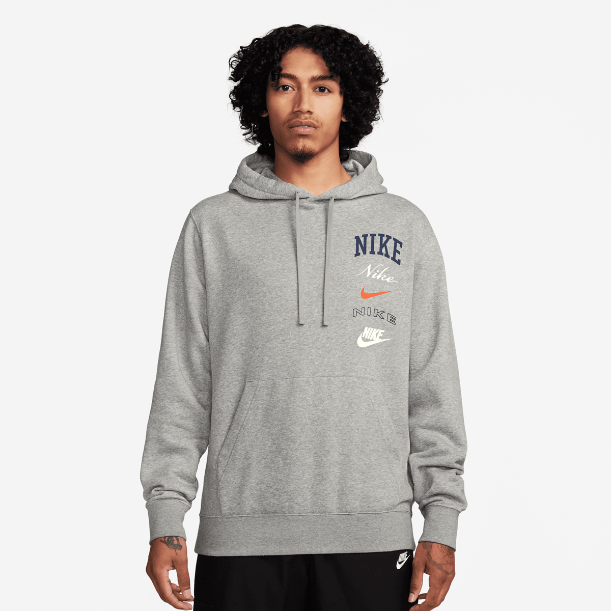 Nike Club Fleece Hoodie Stack Graphics Hoodies Heren dk grey heather safety orange maat: XL beschikbare maaten:S M L XL