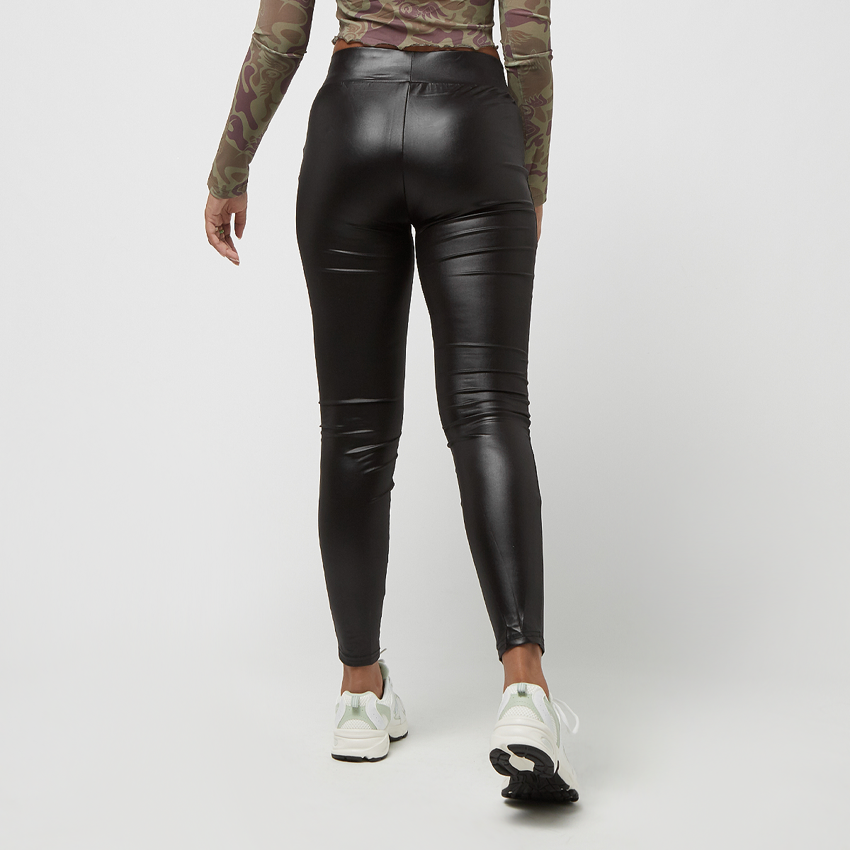 Urban Classics Imitation Leather Leggings Kleding black maat: XS beschikbare maaten:XS S M