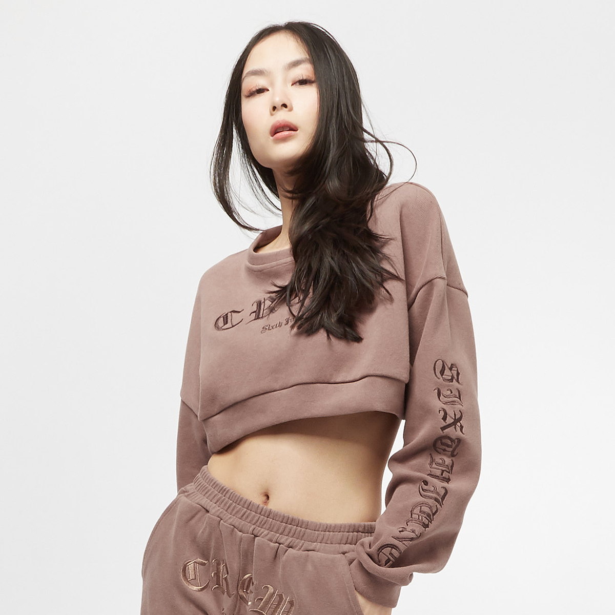 Crop Sweat Gothic Embroidery