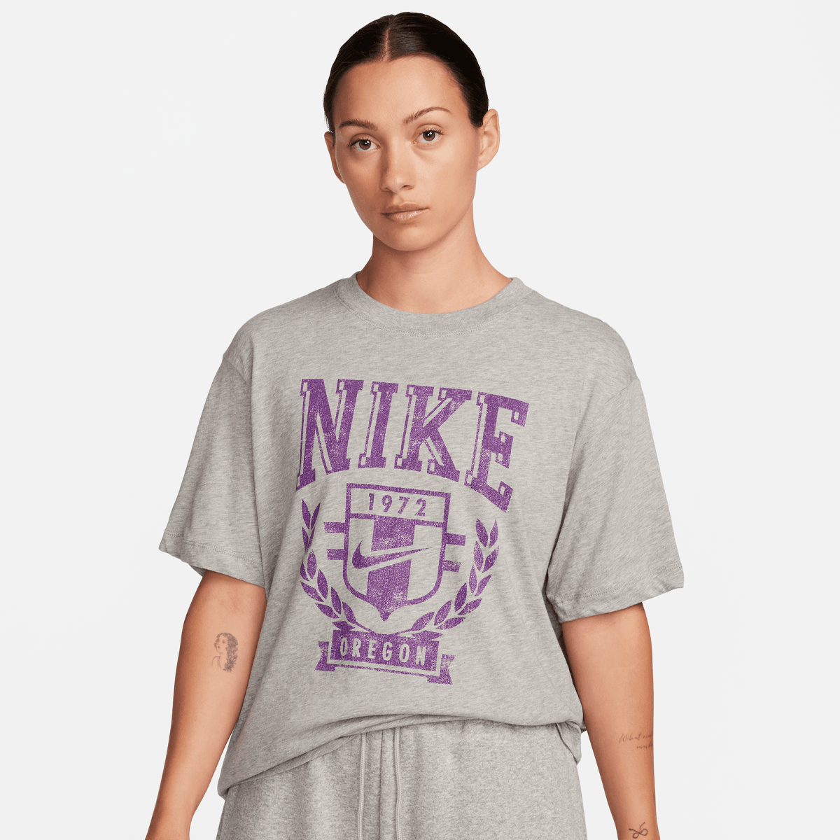 Nike Sportswear Boyfriend Varsity Tee T-shirts Dames dk grey heather maat: XL beschikbare maaten:XS S M L XL