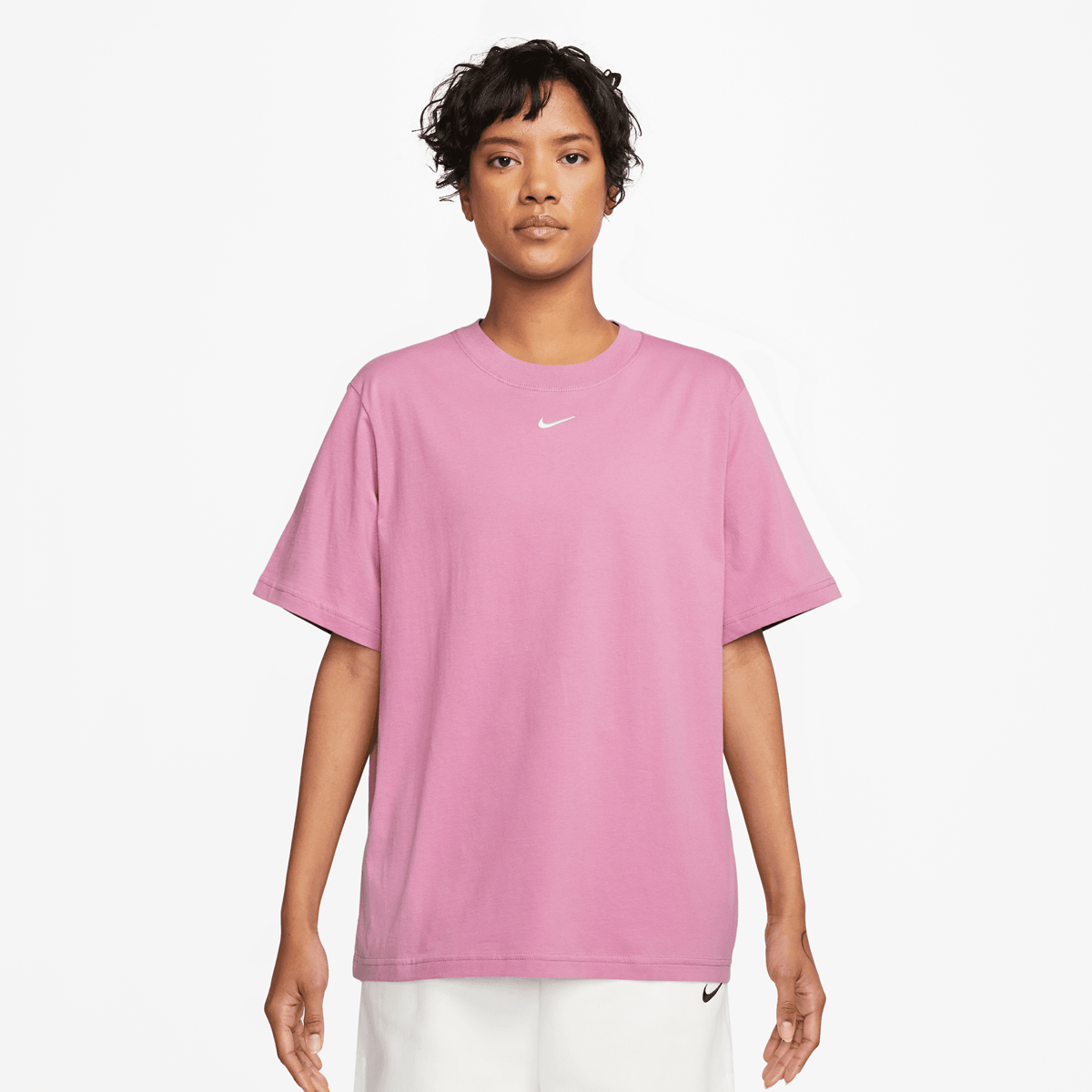 Nike Sportswear Essentials Low Brand Read T-shirt T-shirts Dames pink rise maat: L beschikbare maaten:XS S M L