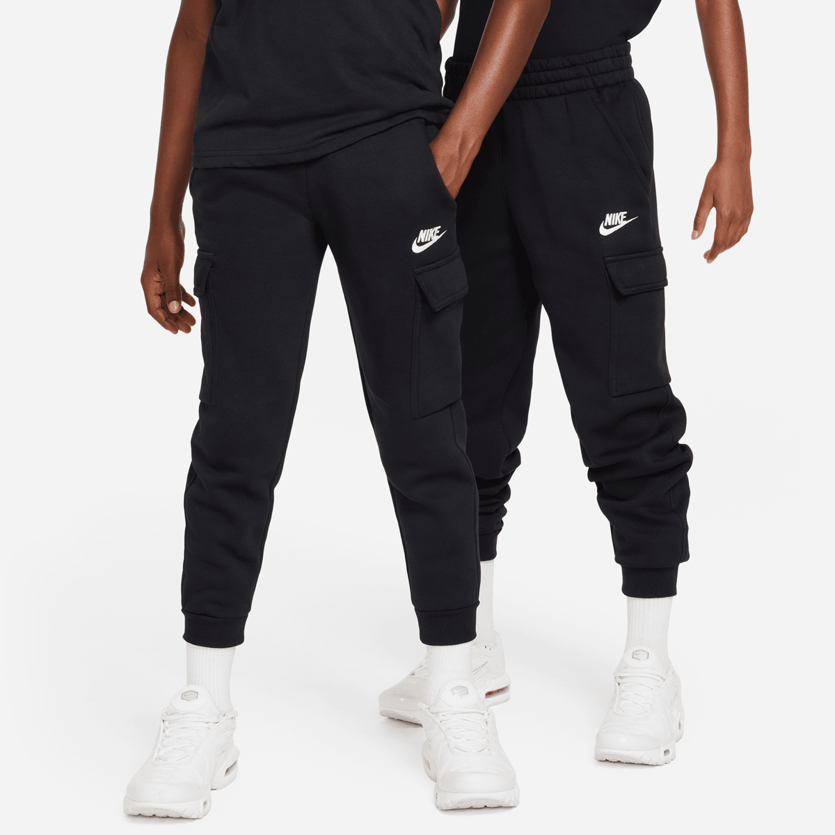 Nike Sportswear Club Fleece Cargohose Cargobroeken Kleding black black white maat: 158 beschikbare maaten:137 147 158 170