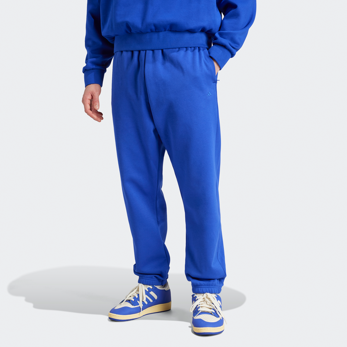 Adidas Originals Basketball Fleece Jogging Broek Trainingsbroeken Heren lucid blue maat: XL beschikbare maaten:S M L XL