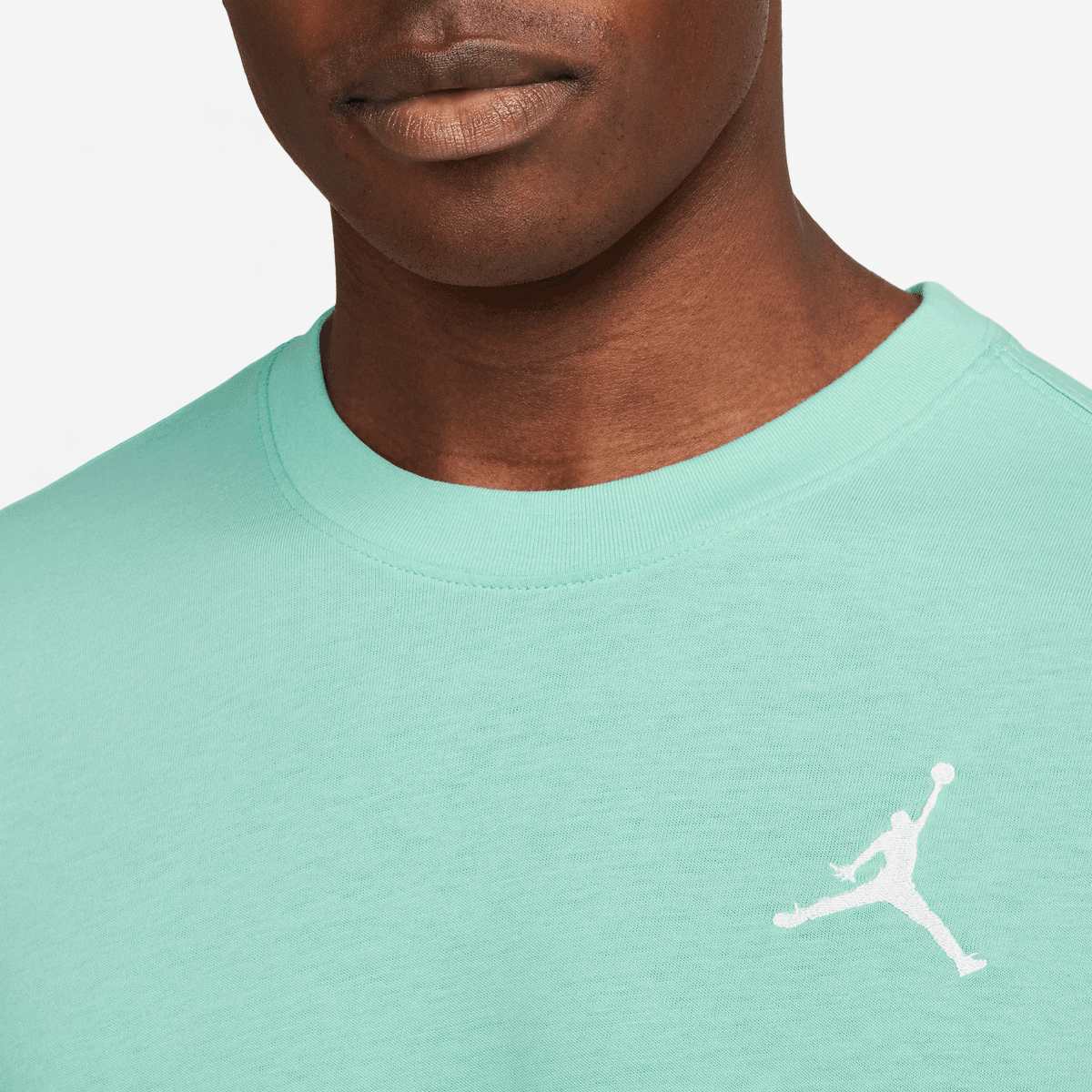 Jordan Jumpman Emb Shortsleeve Crew T-shirts Heren emerald rise white maat: S beschikbare maaten:S M L XL