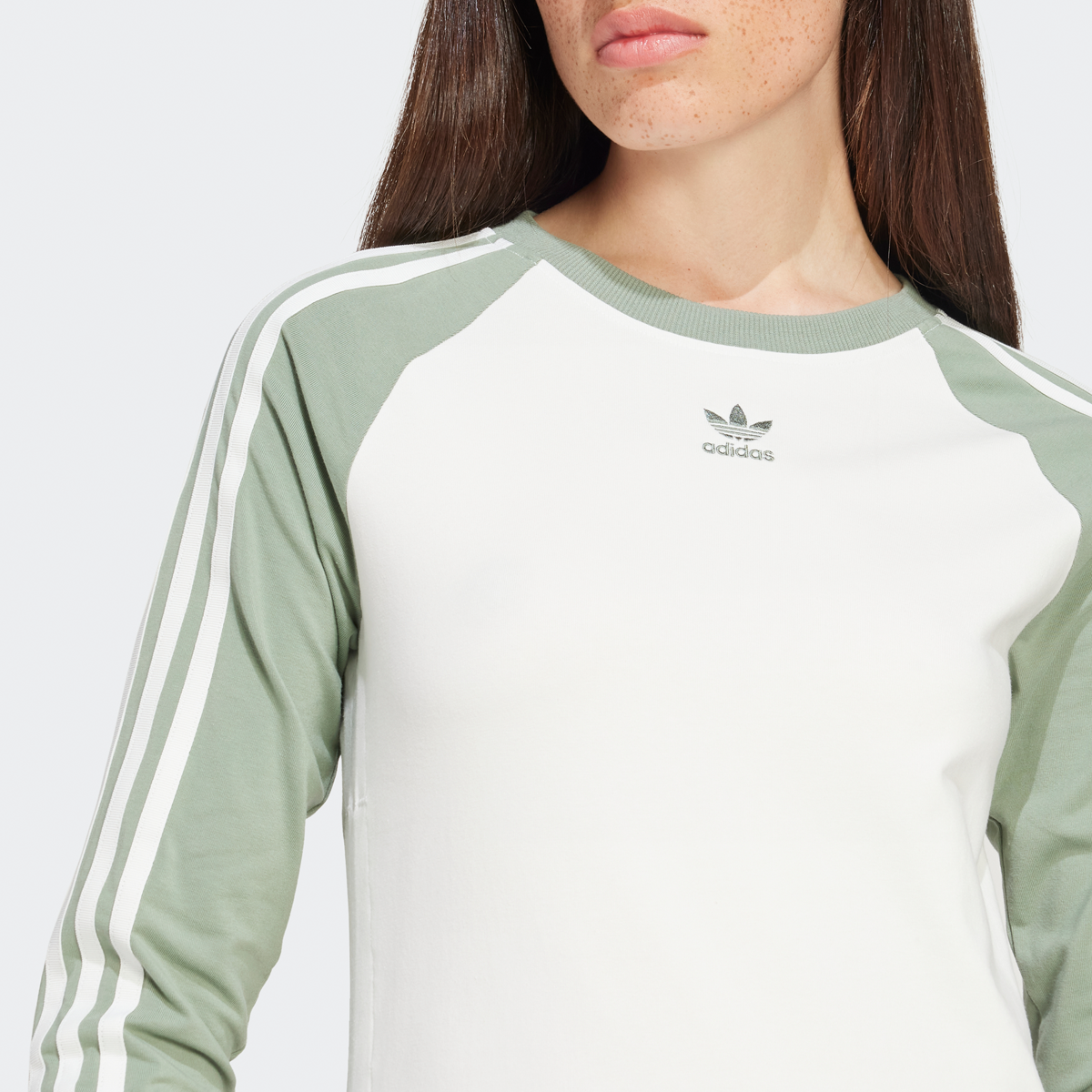 adidas Originals 3-stripes Longsleeve T-shirt Gorp Core Pack Longsleeves Dames core white trace green maat: XS beschikbare maaten:XS